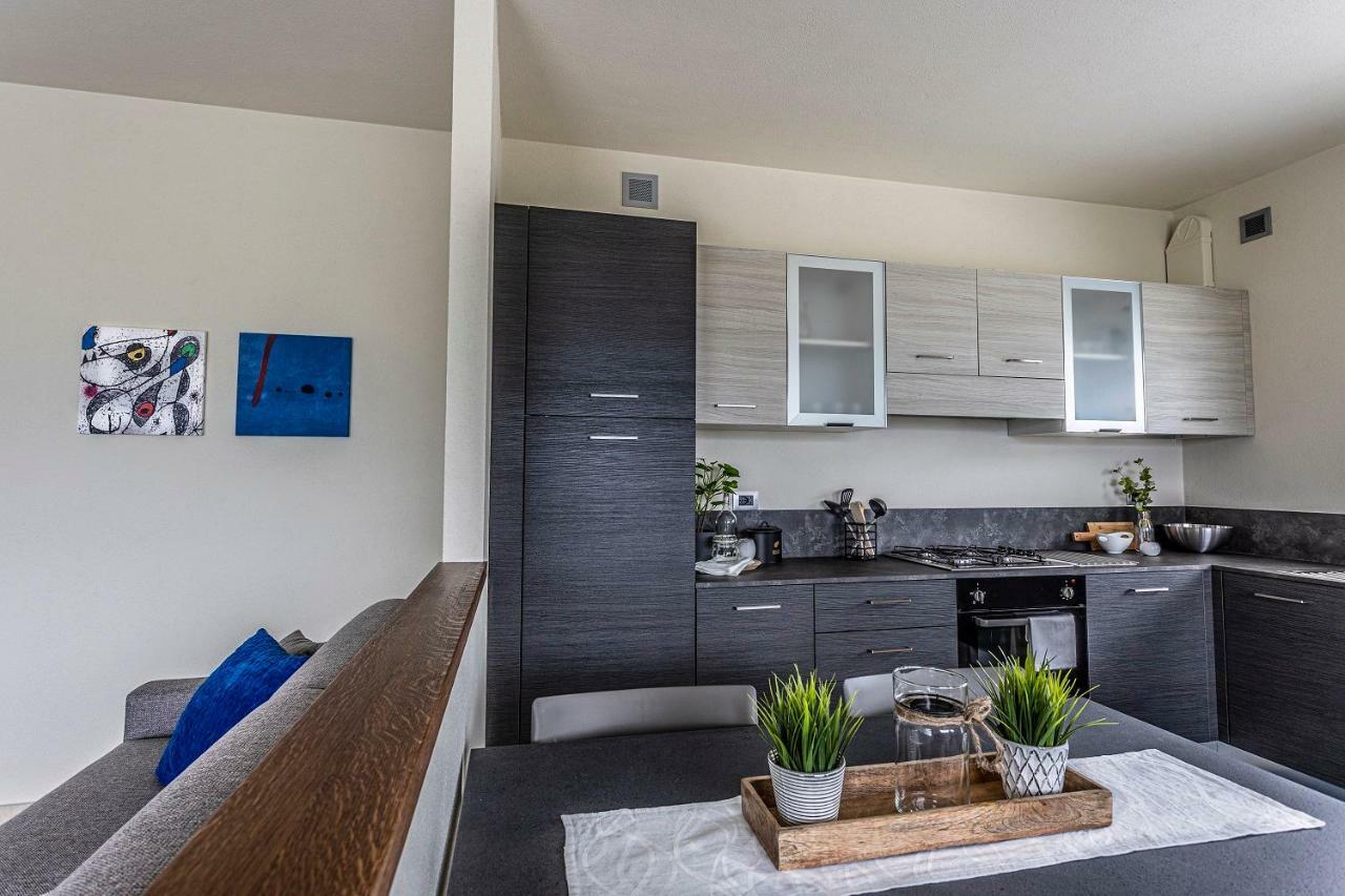 A&G Apartment Aosta - Elegante Casa 100 Mq Su Due Piani Con Wi-Fi-Giardino-Parcheggio المظهر الخارجي الصورة