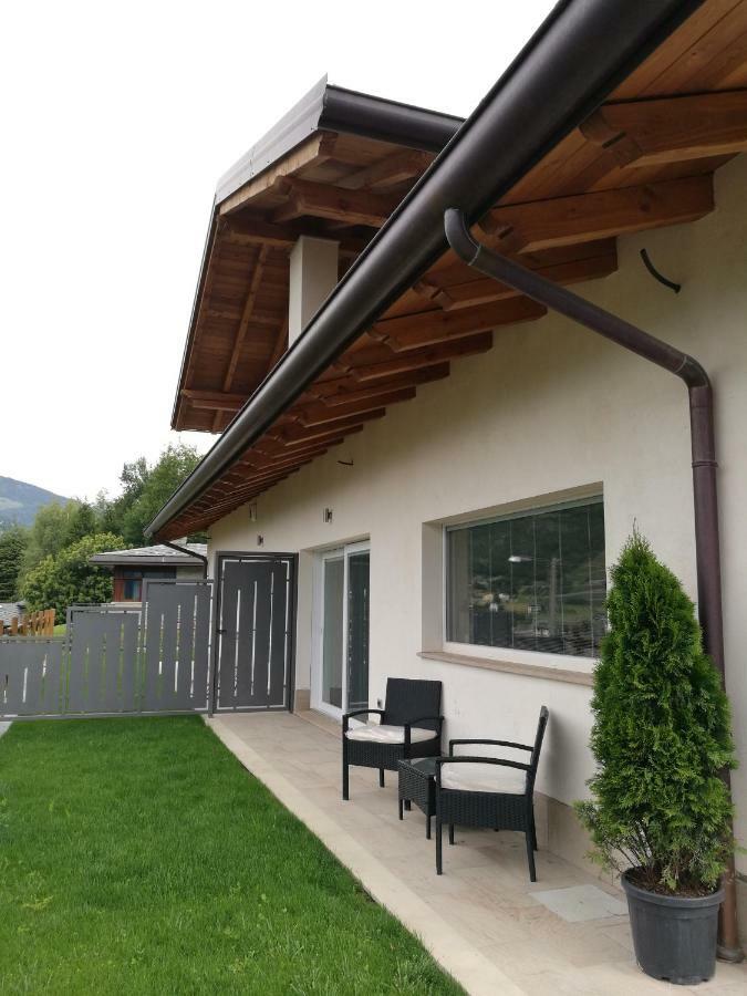 A&G Apartment Aosta - Elegante Casa 100 Mq Su Due Piani Con Wi-Fi-Giardino-Parcheggio المظهر الخارجي الصورة