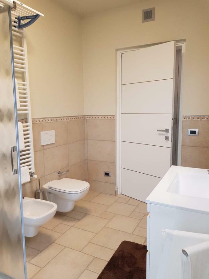 A&G Apartment Aosta - Elegante Casa 100 Mq Su Due Piani Con Wi-Fi-Giardino-Parcheggio المظهر الخارجي الصورة