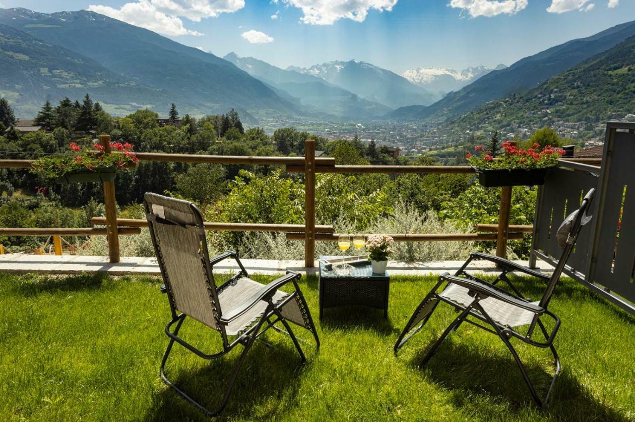 A&G Apartment Aosta - Elegante Casa 100 Mq Su Due Piani Con Wi-Fi-Giardino-Parcheggio المظهر الخارجي الصورة